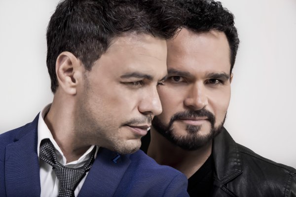 Zezé Di Camargo e Luciano apresentam a turnê ‘Românticos Demais’ no Armazém Convention