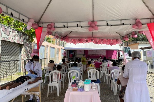 Moradoras de Dias d’Ávila realizam exames de mamografia gratuito